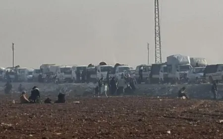 مهجرو عفرين يخرجون من الشهباء 