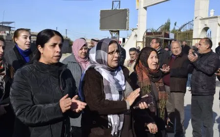 تقديم واجب العزاء لذوي 6 مقاتلين في قامشلو