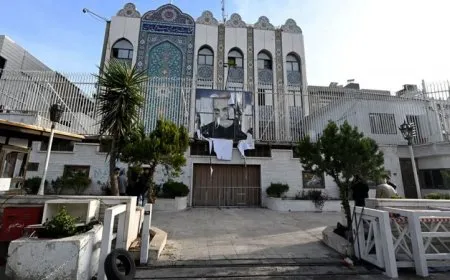 إيران تفرض شرطاً لإعادة فتح سفارتها في دمشق