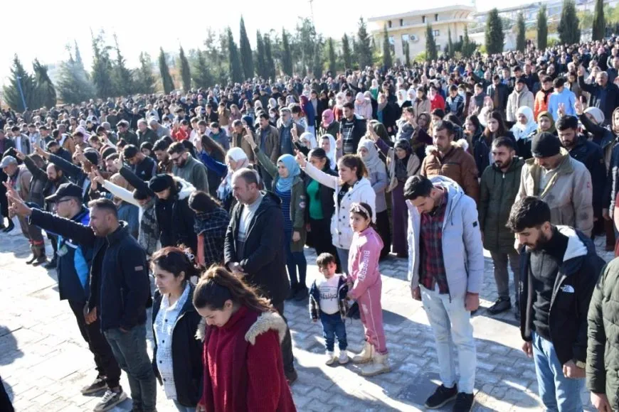 تشييع جثمان مقاتل قسد دلوفان شيران في كوباني