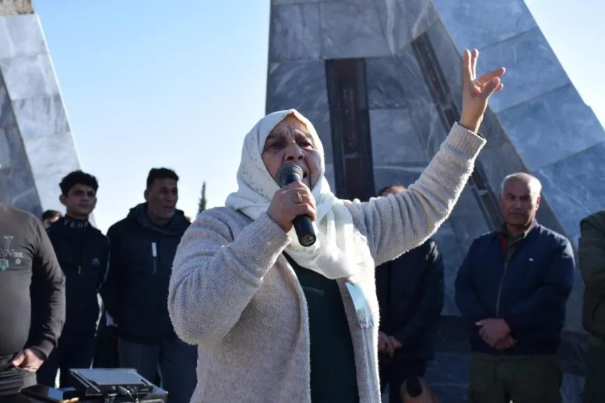 تشييع جثمان مقاتل قسد دلوفان شيران في كوباني