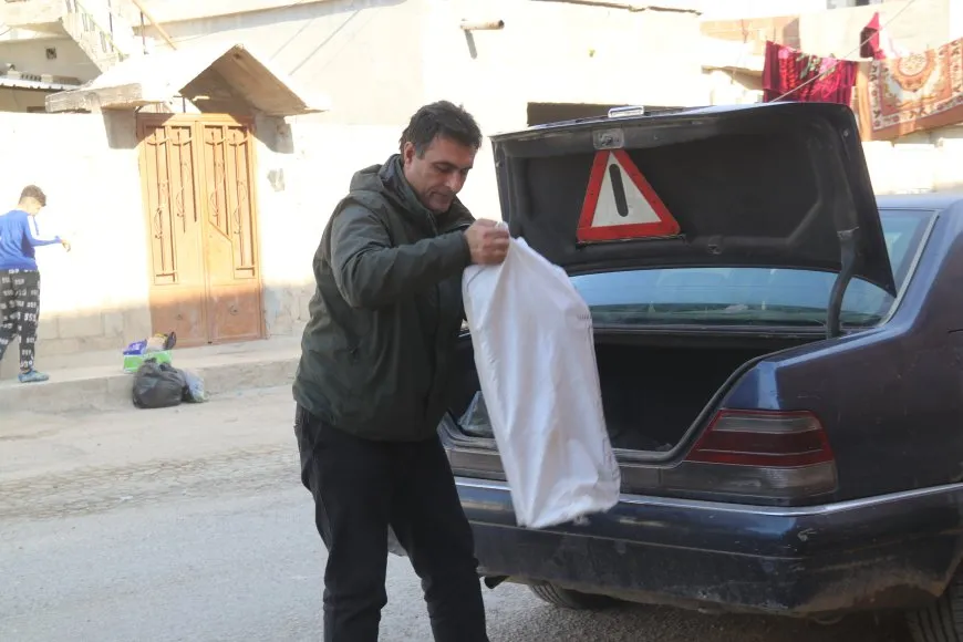 نقاط جديدة لتجميع المساعدات في عامودا لصالح المهجرين قسراً
