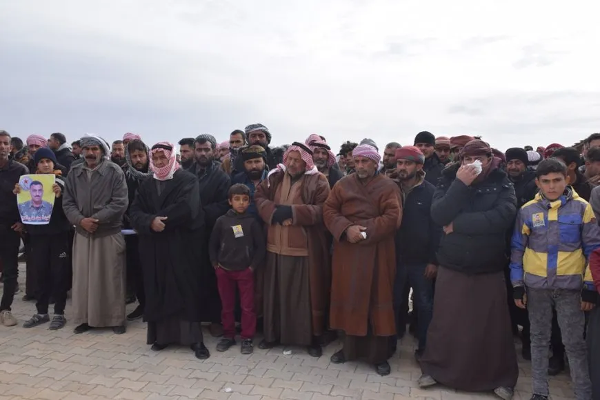 أهالي الشدادي يشيّعون ثلاثة شهداء ويؤكدون على المقاومة