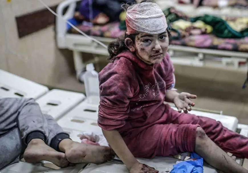 مقتل وإصابة 80 فلسطينياً خلال قصف على مأوى لسكان غزة