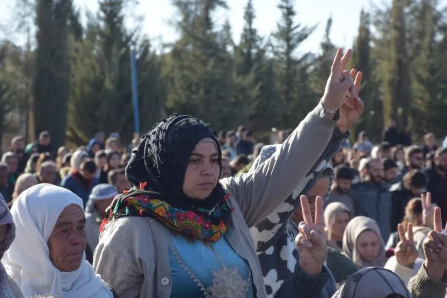 تشييع جثمان مقاتل قسد هبون بوغاز في كوباني والتعهد بالانتقام