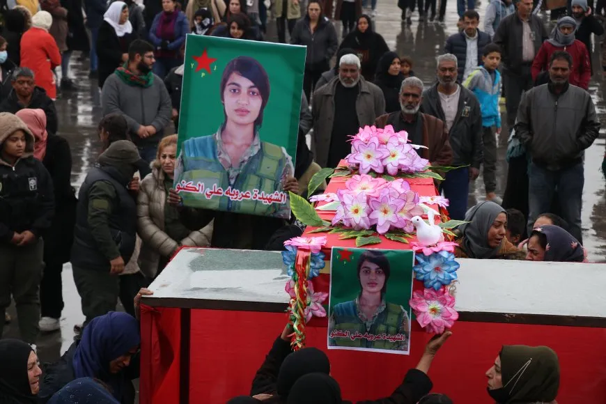 تشييع جثمان مقاتلة YPJ آفاشين رستم جودي في قامشلو