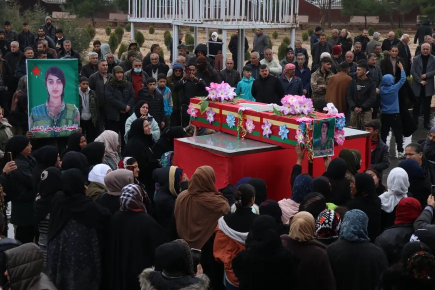 تشييع جثمان مقاتلة YPJ آفاشين رستم جودي في قامشلو