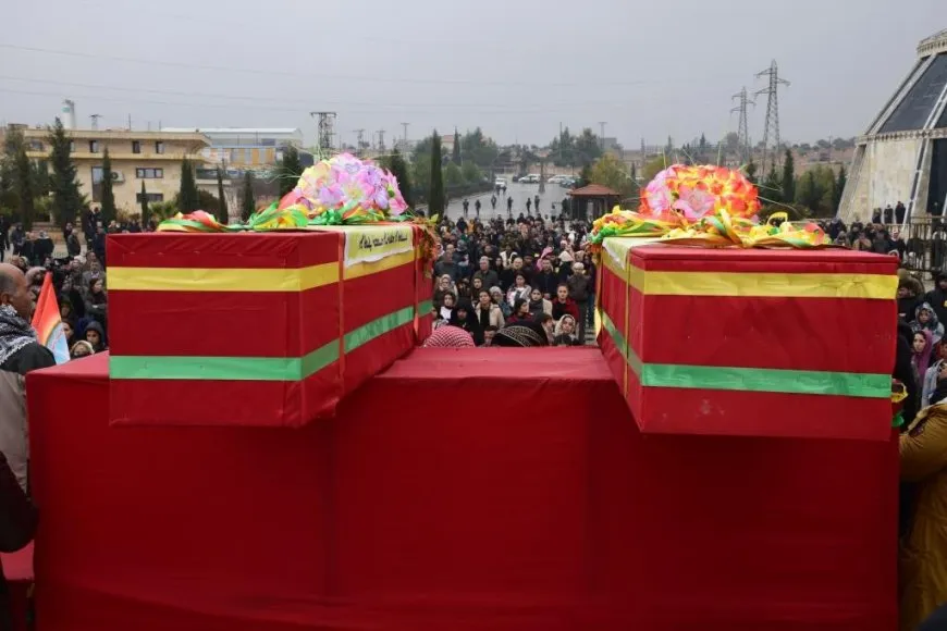 تشييع جثماني مقاتلي مقاومة صرين عكيد وسراج إلى مثواهما الأخير