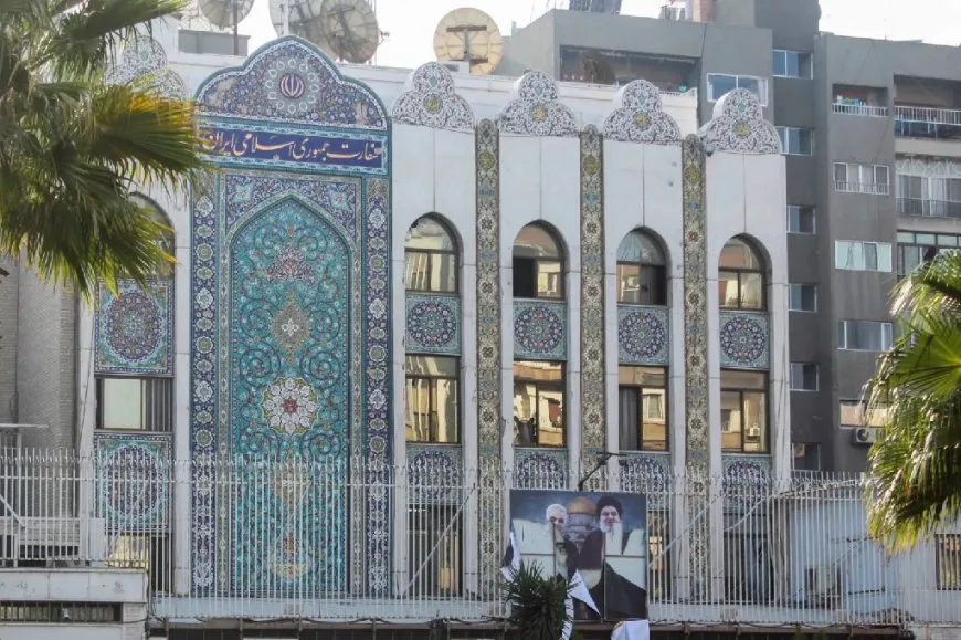 إيران تعلن عن بدئها لمحادثات إعادة افتتاح سفارتها في دمشق