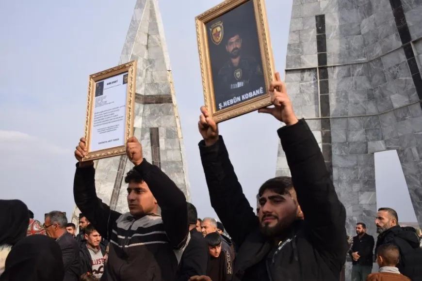 تشييع جثمان مقاتل قسد الشهيد هبون كوباني إلى مثواه الأخير