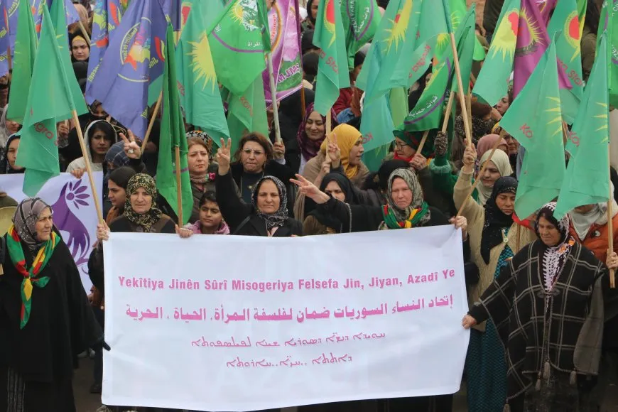 مسيرة نسائية حاشدة في الحسكة دعماً لـ YPJ وتأكيداً على دور السوريات في صنع القرار