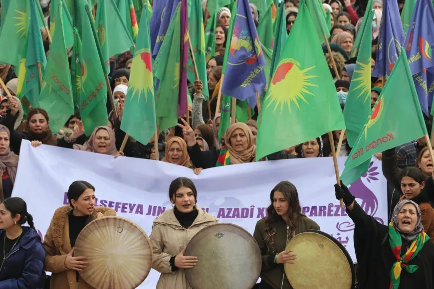 مسيرة نسائية حاشدة في الحسكة دعماً لـ YPJ وتأكيداً على دور السوريات في صنع القرار