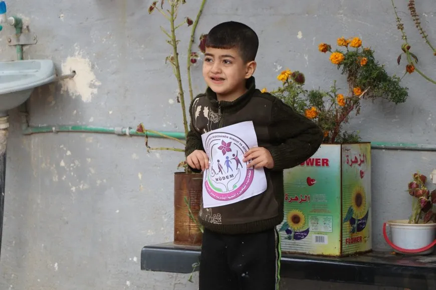 تقديم الدعم العيني للمهجّرين قسراً من مقاطعة عفرين والشهباء في حلب