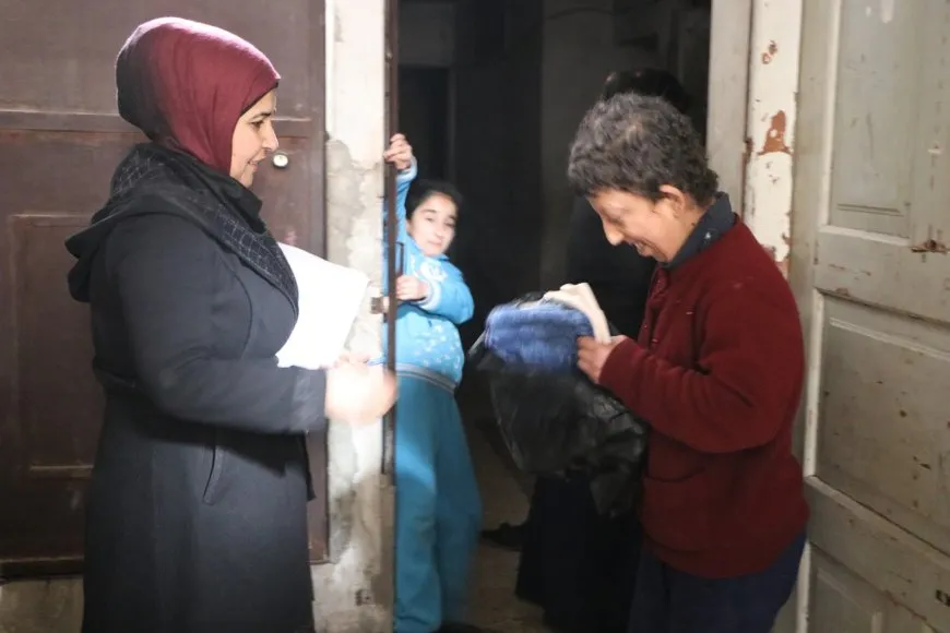 تقديم الدعم العيني للمهجّرين قسراً من مقاطعة عفرين والشهباء في حلب