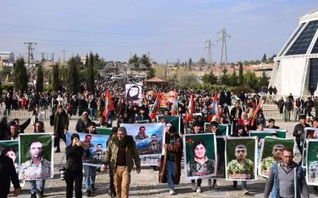 تشييع جثامين 5 شهداء في كوباني وتأكيد على حماية إرثهم