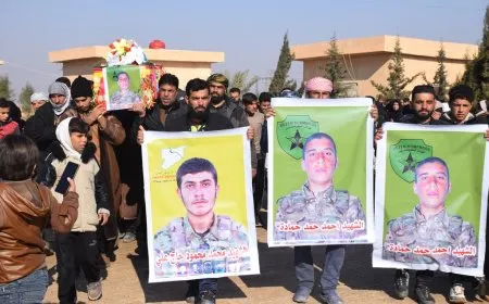 أهالي الشدادي يشيعون جثمان الشهيد أحمد حمادة ومراسم غيابية للشهيد محمد حاج علي