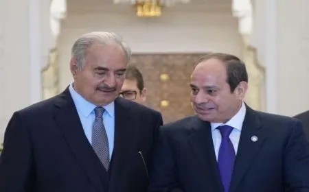 السيسي خلال استقبال حفتر يؤكد على أهمية بلورة خارطة سياسية متكاملة في ليبيا