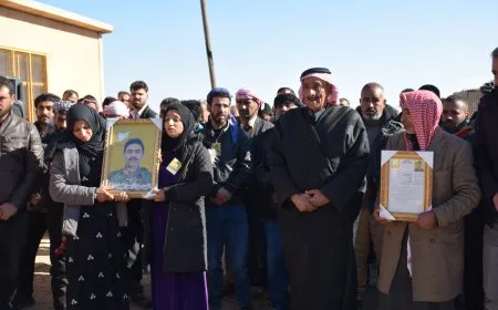 مراسم غيابية لمقاتل قسد في تربه سبيه