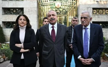 وفد حزب المساواة وديمقراطية الشعوب إلى إمرالي يقدم طلباً للقاء القائد