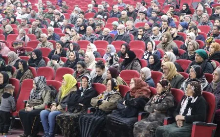 خلال اجتماع لعوائل الشهداء: المقاومة وأخوة الشعوب ستكسران هجمات الاحتلال 