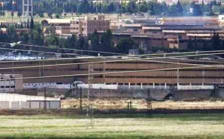 إدارة هيئة تحرير الشام تستحدث سجنا داخل مطار حماة العسكري
