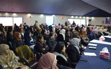 التأكيد على ضرورة إشراك المرأة في كتابة دستور سوريا الجديد لضمان حقوقها
