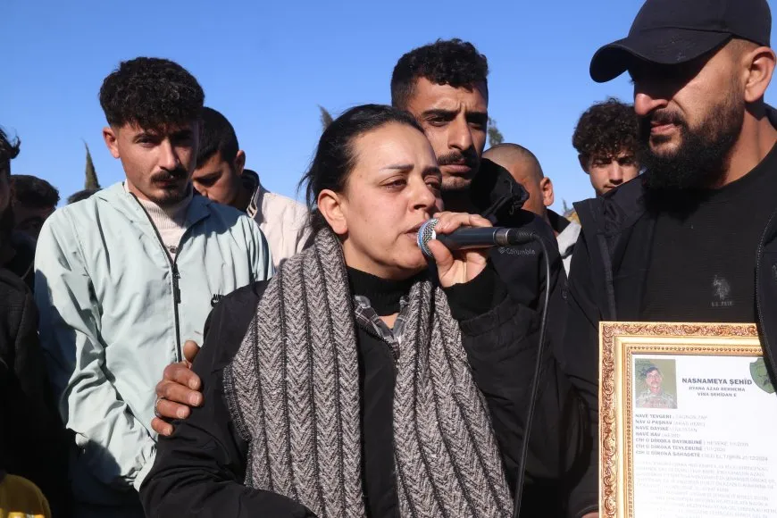 تشييع جثمان مقاتل قسد آراس حمو في عامودا 