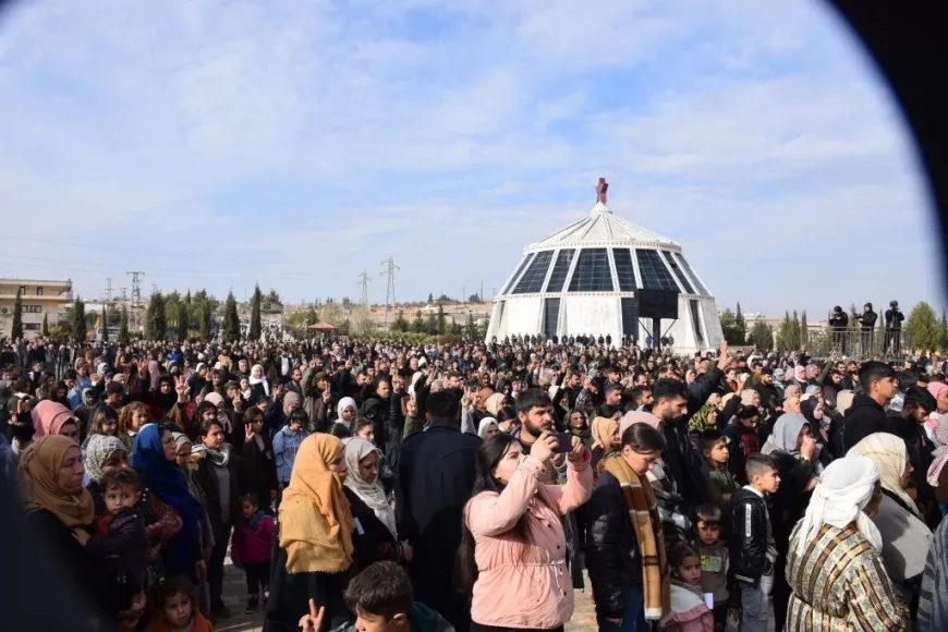 تشييع جثامين 5 شهداء في كوباني وتأكيد على حماية إرثهم
