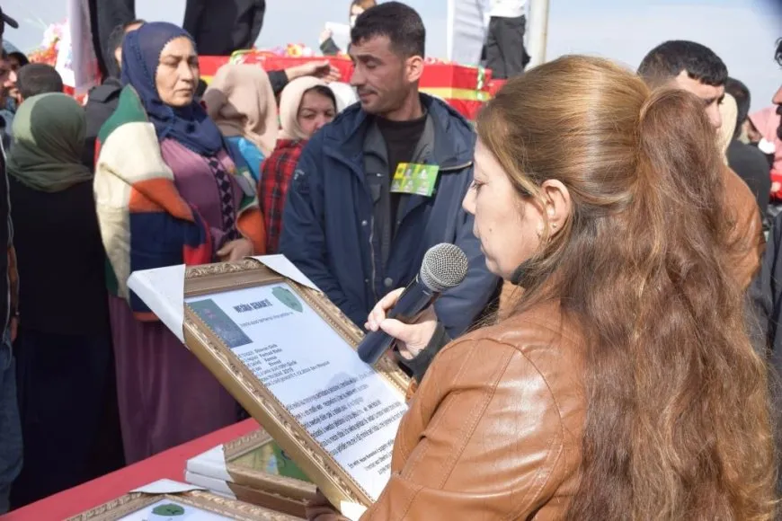 تشييع جثامين 5 شهداء في كوباني وتأكيد على حماية إرثهم