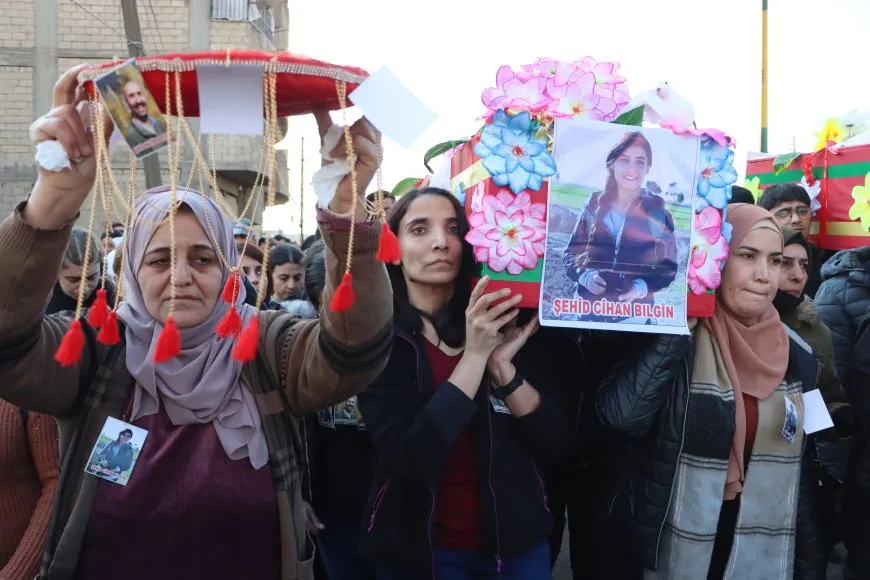 تشييع جثامين 5 شهداء في قامشلو بينهم رفيقانا جيهان وناظم