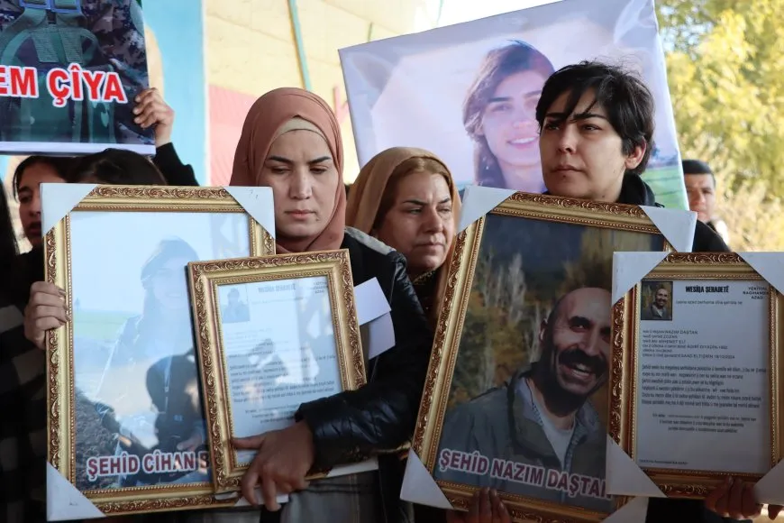 تشييع جثامين 5 شهداء في قامشلو بينهم رفيقانا جيهان وناظم