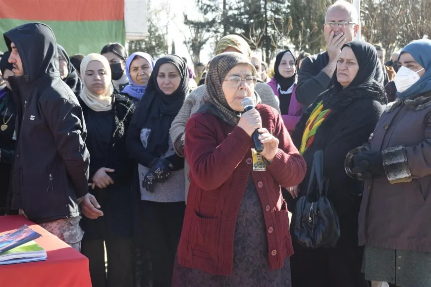 تشييع جثمانَي الشهيدين آزاد وجوان قامشلو في ديرك