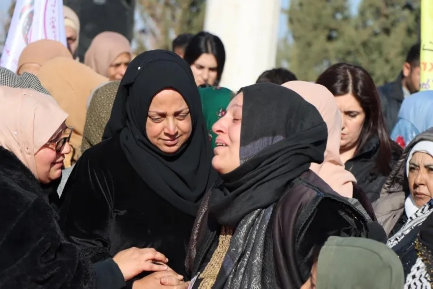 تشييع جثمان الشهيدة كرم الحمد في الرقة