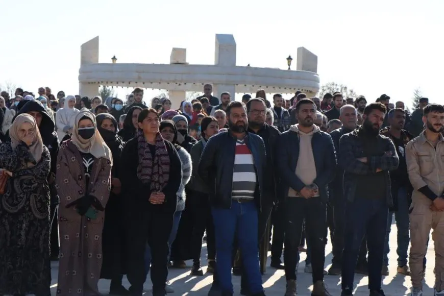 تشييع جثمان الشهيدة كرم الحمد في الرقة