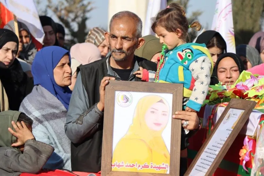 تشييع جثمان الشهيدة كرم الحمد في الرقة