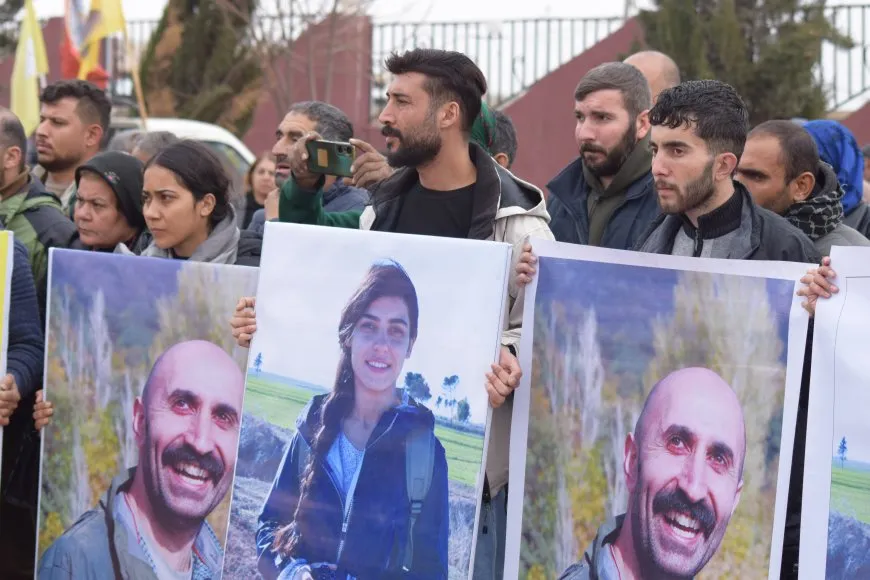 بعد منع سلطات الاحتلال.. جثمانا الصحفيين جيهان وناظم يواريان الثرى في قامشلو