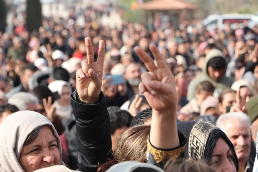 تشييع جثامين 8 شهداء في مقاطعة الفرات