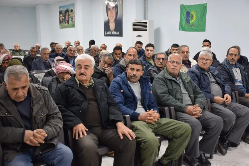 عوائل الشهداء في تربه سبيه يؤكدون استعدادهم لحماية الثورة