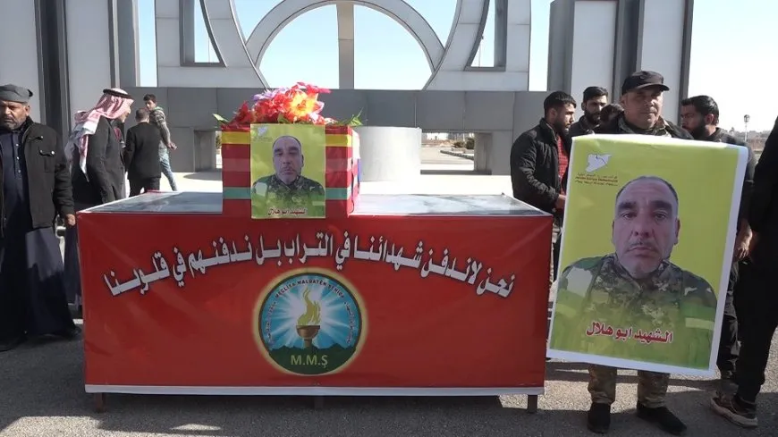 تشيع جثمان مقاتل قسد إبراهيم النجم لمثواه الأخير في الطبقة
