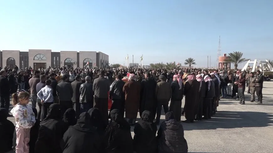 تشيع جثمان مقاتل قسد إبراهيم النجم لمثواه الأخير في الطبقة