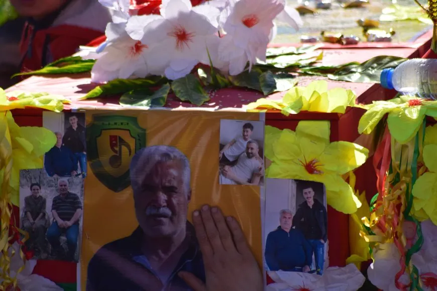 100 ألف شخص يشيّعون كوكبة من شهداء القصف التركي على محتجّي سد تشرين 