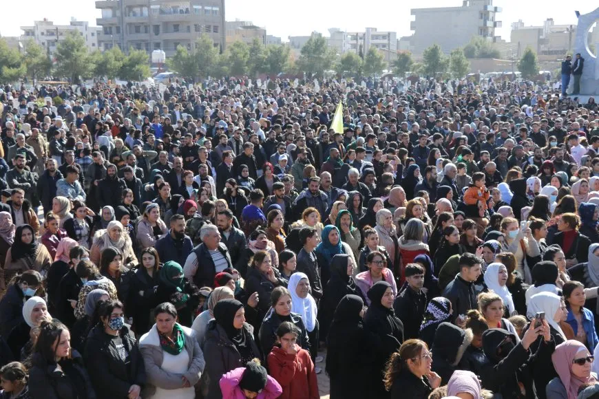 100 ألف شخص يشيّعون كوكبة من شهداء القصف التركي على محتجّي سد تشرين 