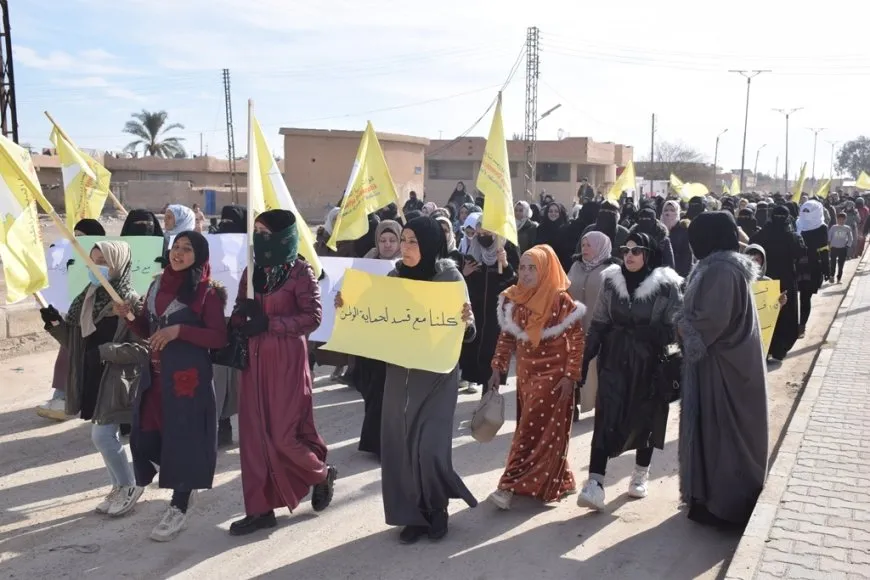 مظاهرات للمدرسين تنديداً بهجمات الاحتلال التركي ودعماً لقسد