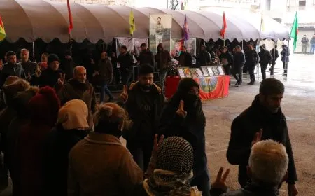 تقديم واجب العزاء لذوي 4 شهداء في حلب 