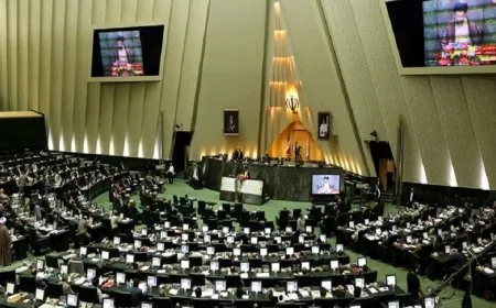 البرلمان الإيراني: التفاوض مع واشنطن ليس ممنوعاً بل يضر