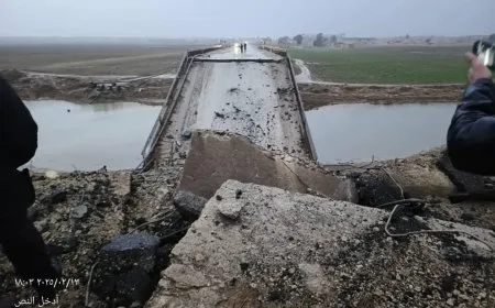 انهيار جسر على طريق M4 الحيوي في مقاطعة الجزيرة