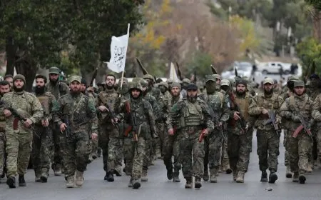 صحيفة عربيّة تشكّك في حلّ "هيئة تحرير الشام" نفسها
