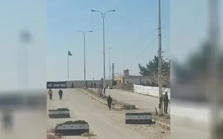 أهالي مدينة تل أبيض المحتلة يقتحمون مقرّاً لمرتزقة الاحتلال التركي