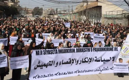 أوساط شعبية ونسائية تندد بالإقصاء وتطالب بمؤتمر وطني شامل يمثّل جميع السوريين