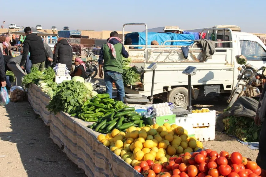 الأسواق الشعبية الجوالة.. ملجأ للمواطنين في ظل ارتفاع الأسعار